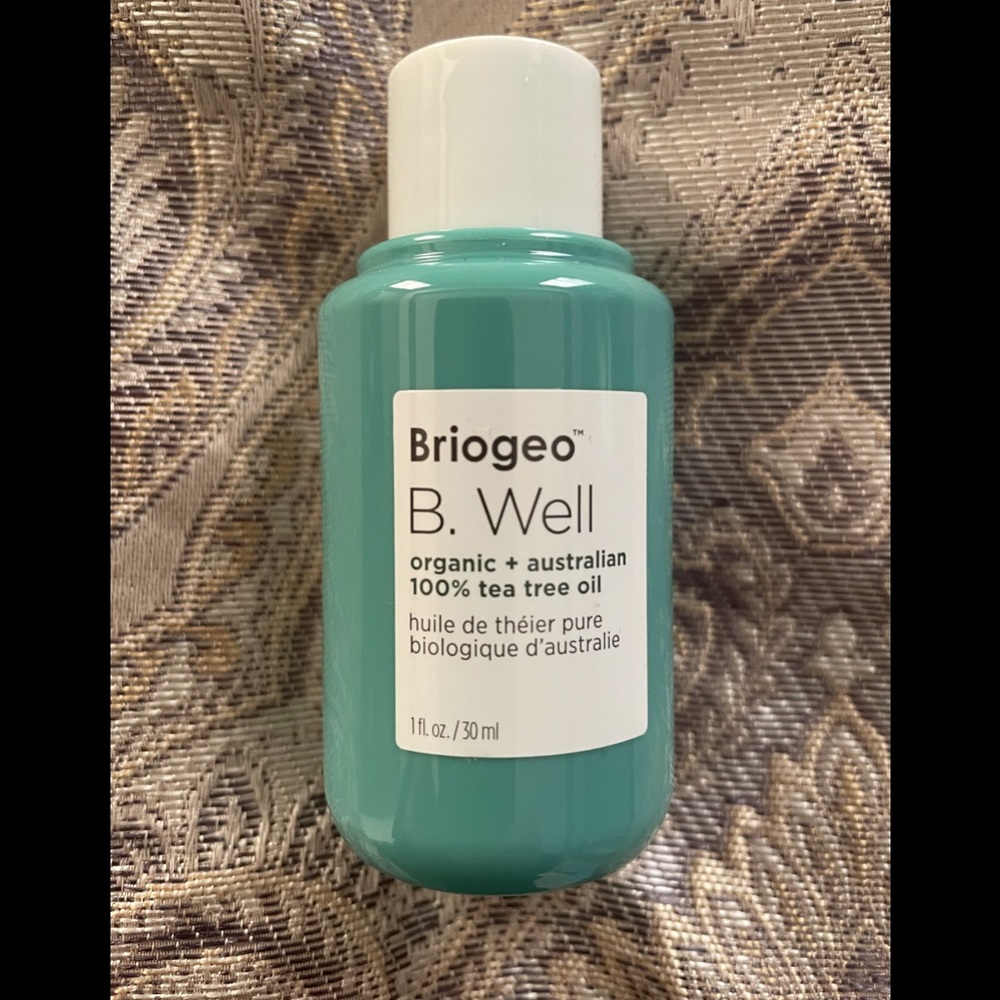 Briogeo B.Well organic + Australian 100% tea tree oil